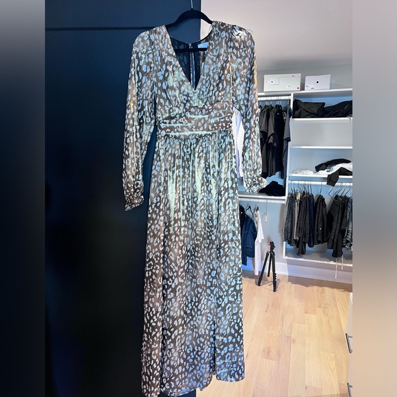 Jun & Ivy Metallic Animal Print Gold Maxi Dress. NWT - Picture 5 of 5